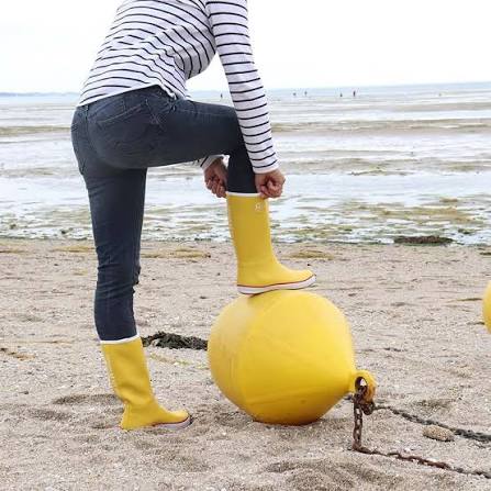 2 paires de bottes de plage